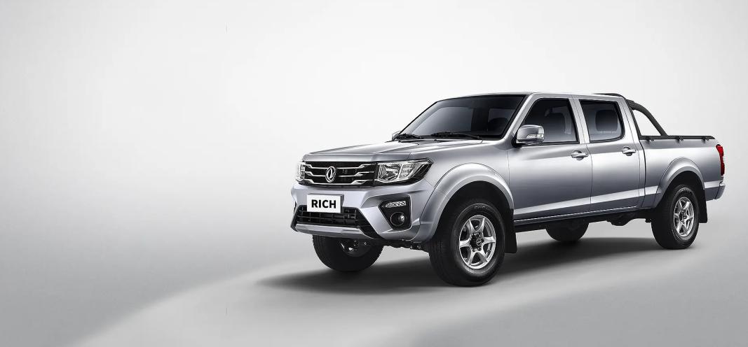 Pickup trucks in Peru